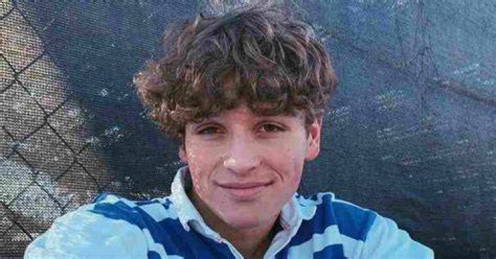 Aaron Hull Biography
