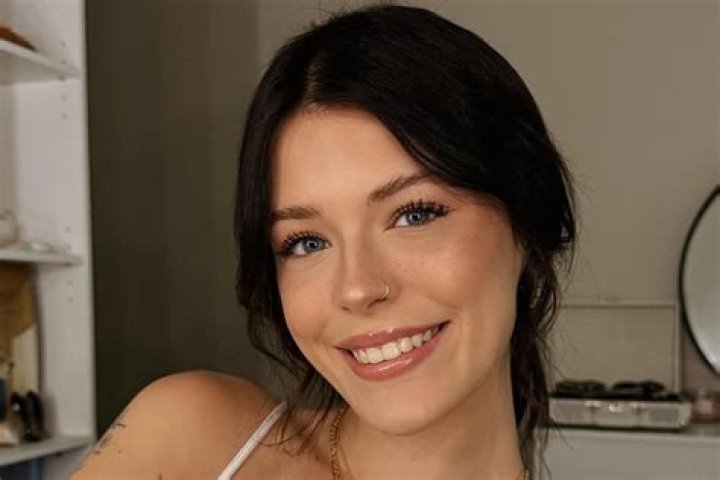 Cora Tilley Biography
