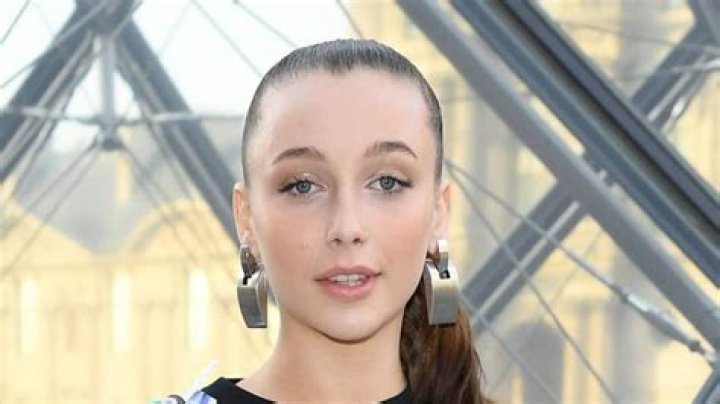 Emma Chamberlain Biography