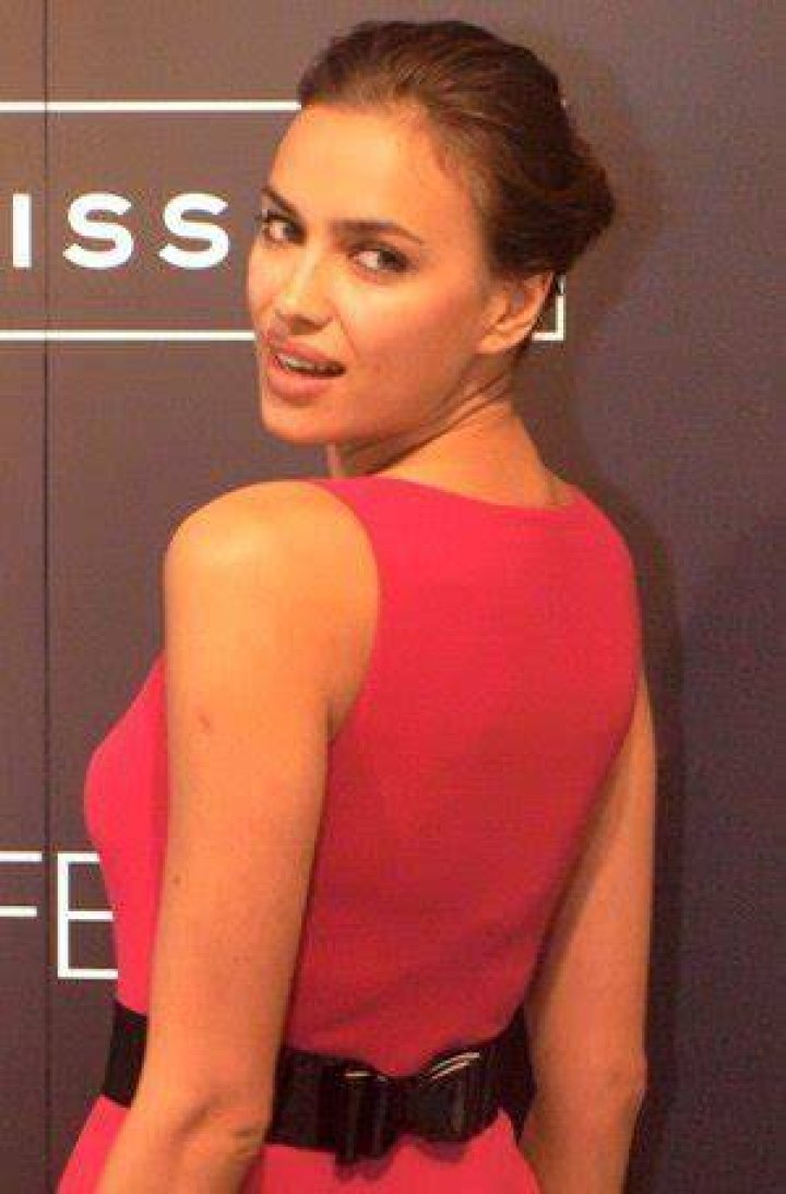 Irina Shayk Bra Size, Age, Weight, Height, Measurements