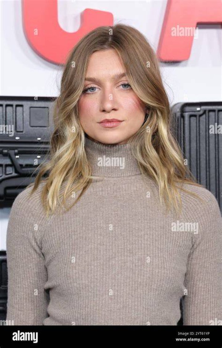 Is Anna sitar Russian?