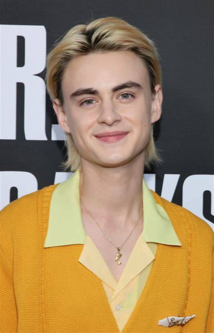 Jaeden Martell girlfriend: Does Jaeden Martell have a girlfriend? 1 Jaeden