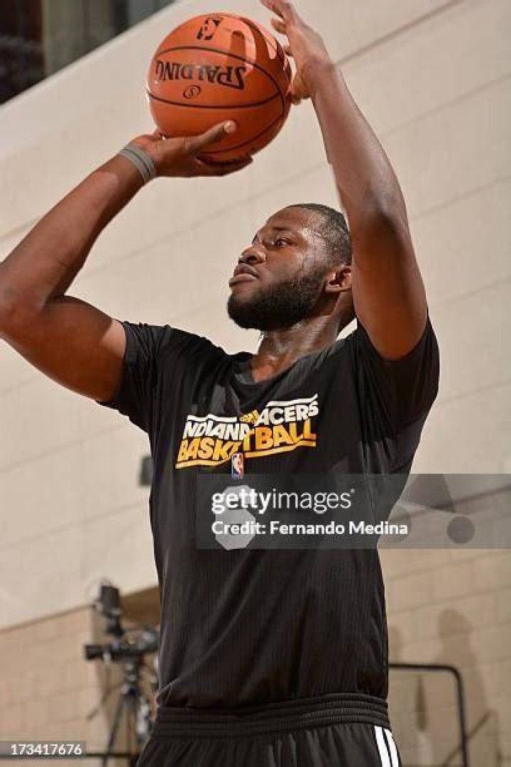 Julian Mavunga