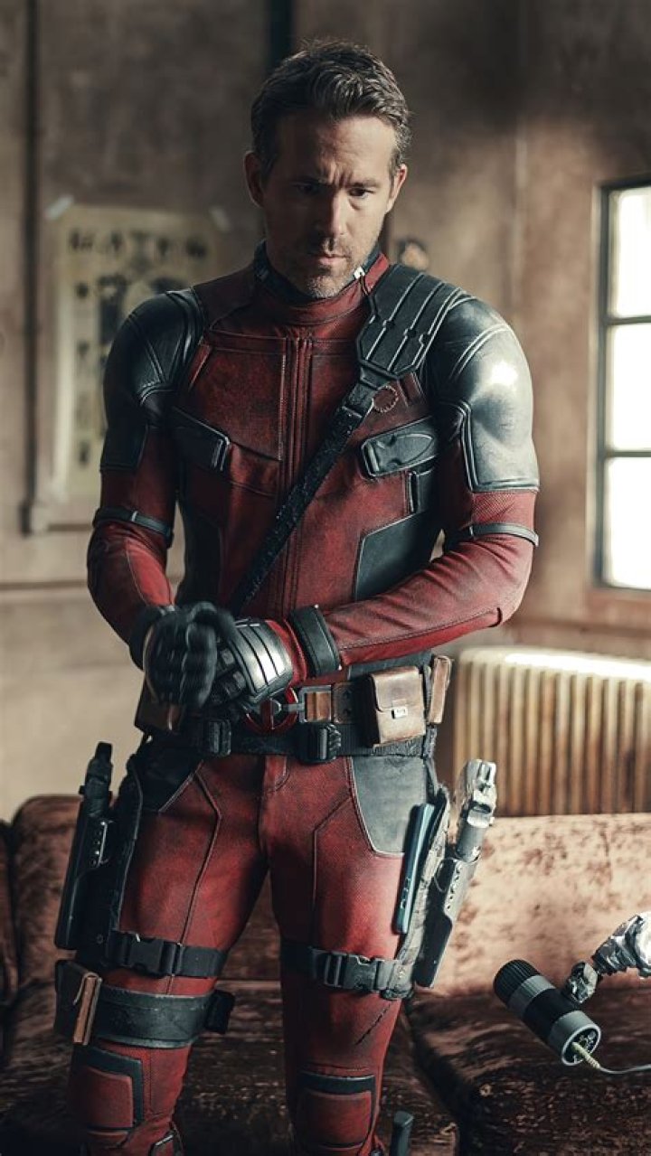 Ryan Reynolds as Deadpool and Hugh Jackman as Wolverine in 'Deadpool 3' set pic
