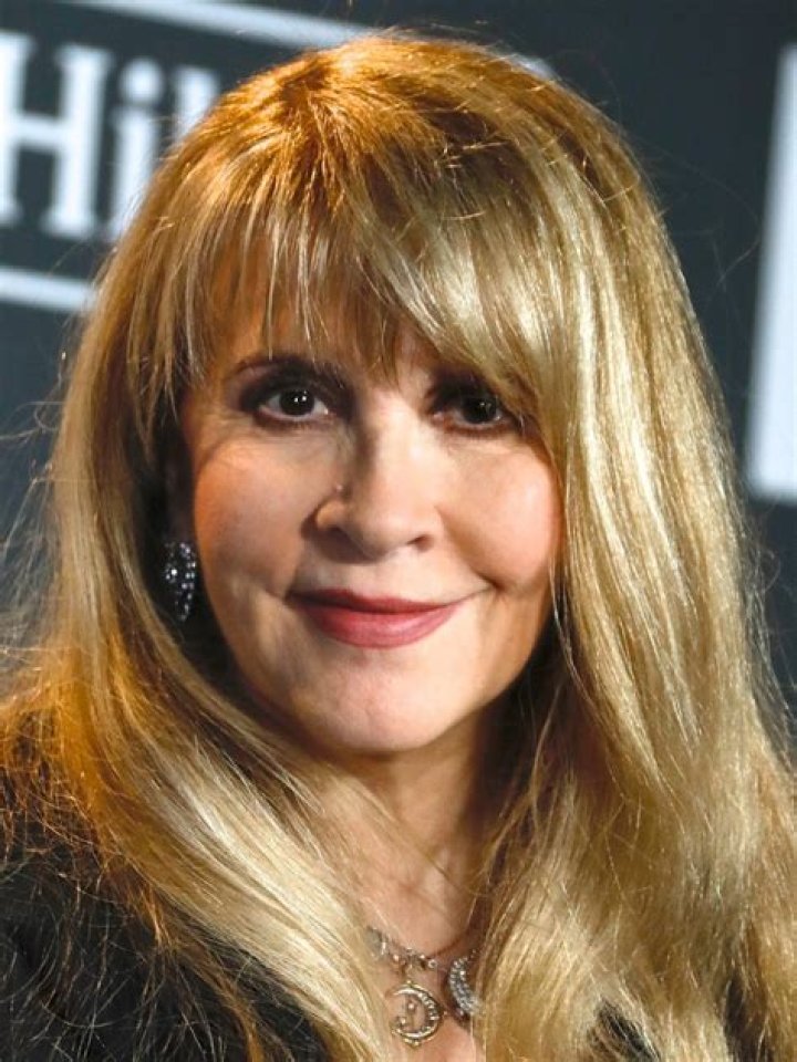 Stevie Nicks Biography