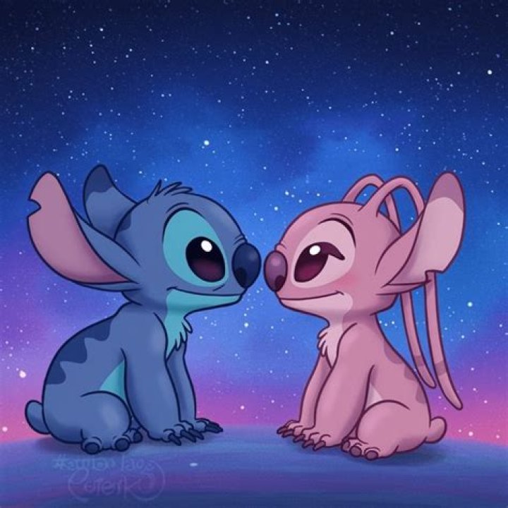 Stitch and Angel are looking at each other in the Stitch! Anime.