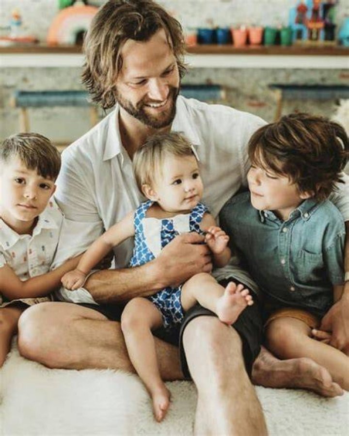 Does Jared Padalecki have 7 kids? Did Jared Padalecki have twins? 1 The Padalecki Children