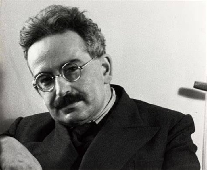 Walter Benjamin Walter Benjamin