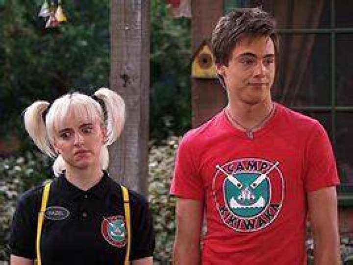 Who plays Hazel Bunkd?